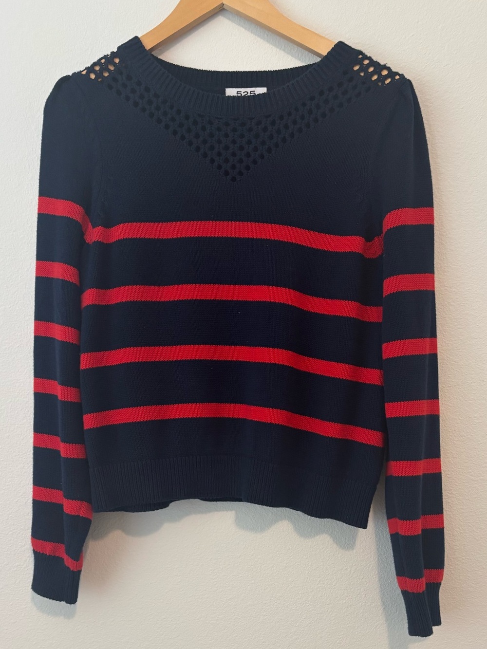 525 America Navy & Red Sweater – Size Medium
